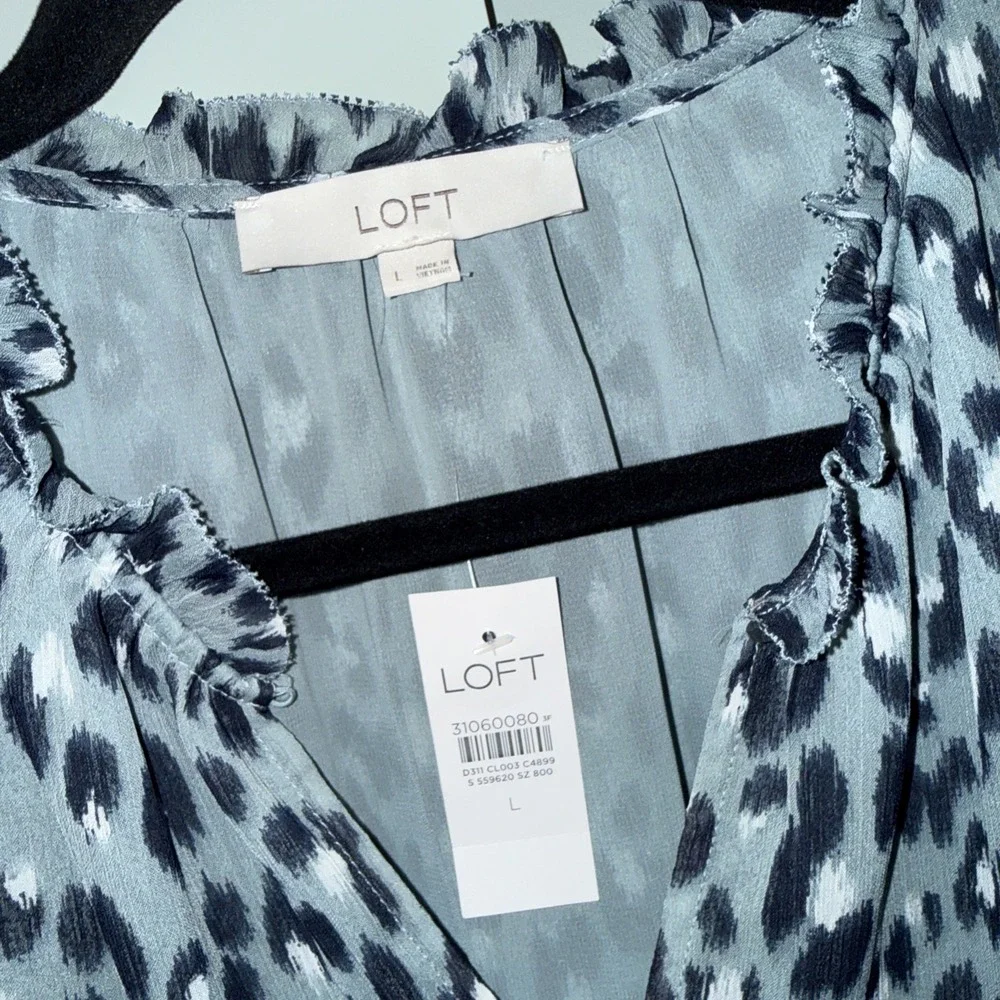 LOFT Blue Animal Print Smocked Blouse Ruffles Long Puff Sleeve Size L NWT $64.50